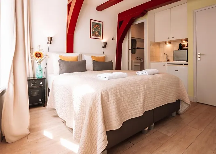 ゲストハウス Sunflower アムステルダム