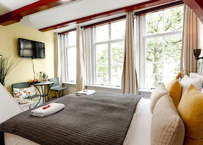 ゲストハウス Sunflower アムステルダム